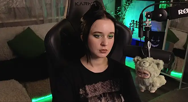 KiraLiLime online show from 6, 11, 2025