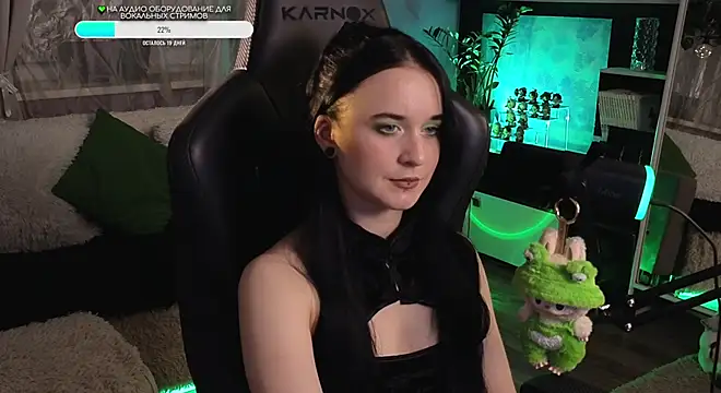 KiraLiLime online show from 9, 10, 2025