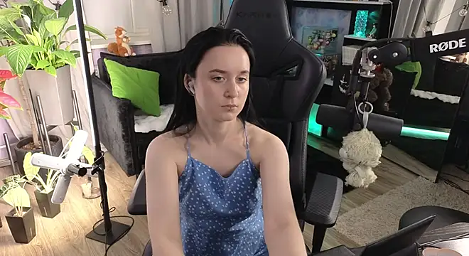 KiraLiLime online show from 2, 6, 2026