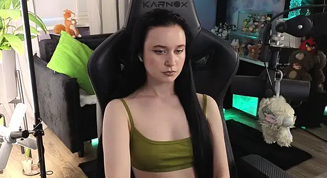 Snapshot of KiraLiLime chatting on 8, 6, 2026 KiraLiLime online show from 8, 6, 2026
