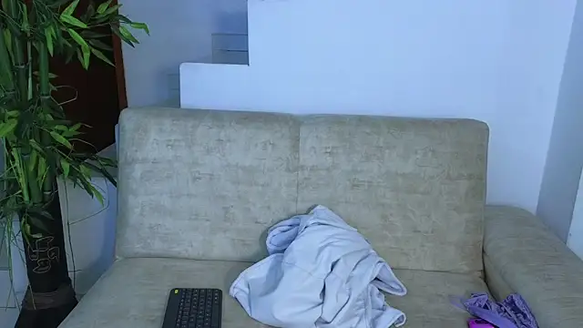 Snapshot of Lorenne_Miller chatting on 22, 10, 2025 Lorenne Miller online show from 22, 10, 2025