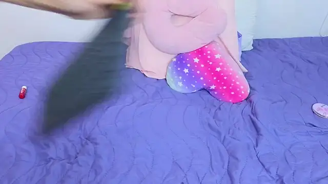 Snapshot of Lorenne_Miller chatting on 26, 1, 2025 Lorenne Miller online show from 26, 1, 2025