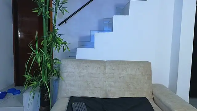 Snapshot of Lorenne_Miller chatting on 20, 2, 2026 Lorenne Miller online show from 20, 2, 2026