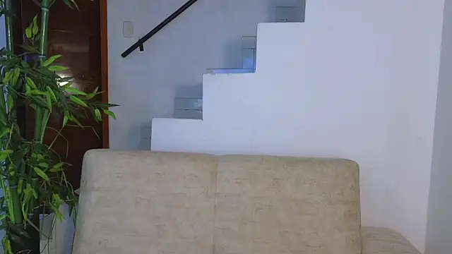 Snapshot of Lorenne_Miller chatting on 18, 9, 2025 Lorenne Miller online show from 18, 9, 2025