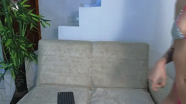 Snapshot of Lorenne_Miller chatting on 25, 9, 2025 Lorenne Miller online show from 25, 9, 2025