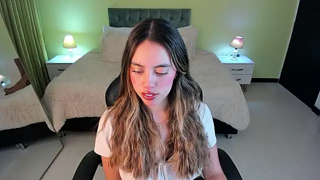  Charlotte evans 1 online show from 4, 2, 2026