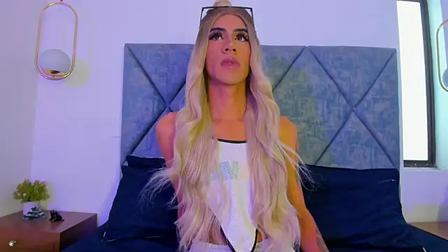 PersefoneWoods1 online show from 23, 10, 2025