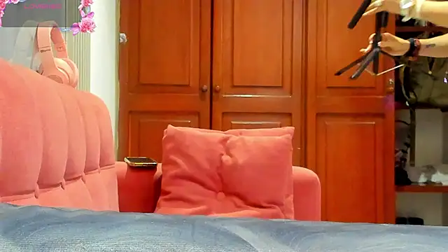 BridgetRodriguez online show from 17, 11, 2025