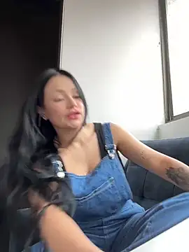 sarascottt online show from 10, 2, 2025