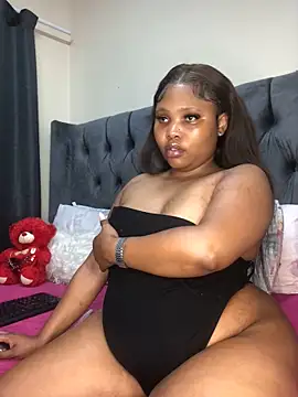 Snapshot of Anaelle24 chatting on 21, 10, 2025 Anaelle24 online show from 21, 10, 2025