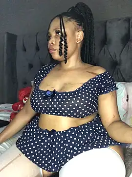 Snapshot of Anaelle24 chatting on 6, 3, 2025 Anaelle24 online show from 6, 3, 2025