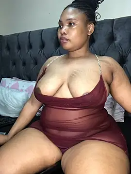 Snapshot of Anaelle24 chatting on 12, 7, 2026 Anaelle24 online show from 12, 7, 2026