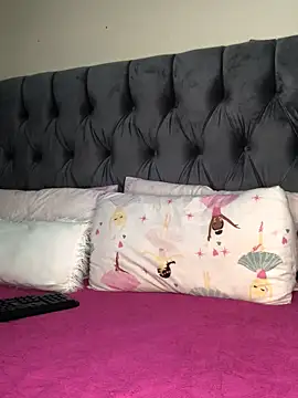 Anaelle24 online show from 3, 4, 2026