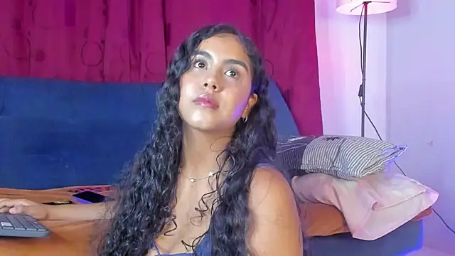 Snapshot of swetty_loverss chatting on 20, 11, 2025 swetty loverss online show from 20, 11, 2025