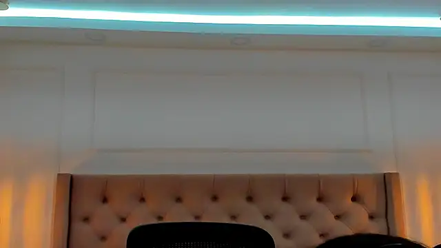 mia schwarz online show from 9, 9, 2025