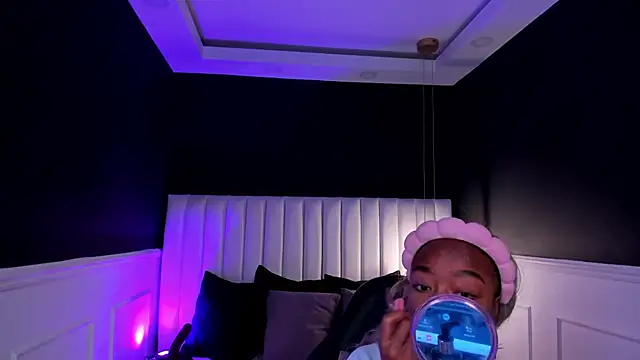 mia schwarz online show from 10, 4, 2026