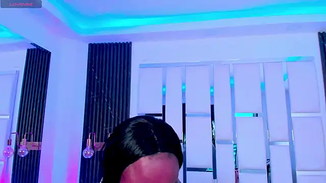 mia schwarz online show from 5, 3, 2026