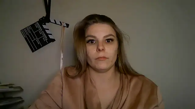 Snapshot of PetiteB_Official chatting on 11, 2, 2025 PetiteB Official online show from 11, 2, 2025