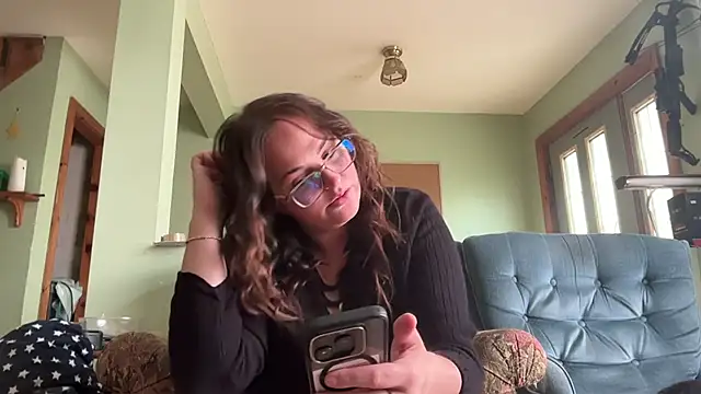 Quinnrose0420 online show from 18, 9, 2025