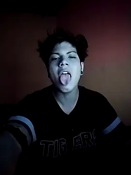 Xtrem3HARDxxx online show from 8, 3, 2025