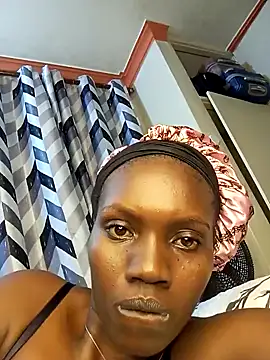 Slimthick900 online show from 24, 2, 2025