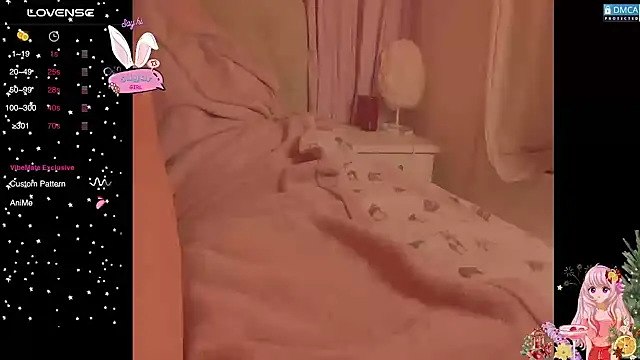 Snapshot of Blondecandie chatting on 15, 2, 2026 Blondecandie online show from 15, 2, 2026