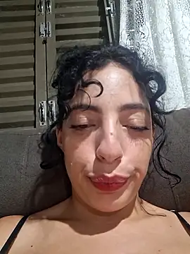 Sweet-diamondxxx online show from 6, 4, 2026