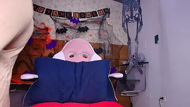 Snapshot of aisha_sh chatting on 17, 10, 2025 aisha sh online show from 17, 10, 2025