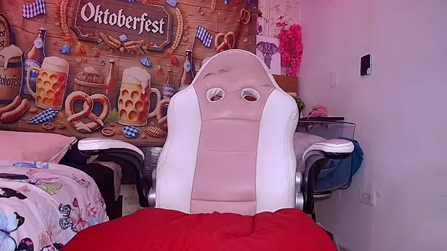 Snapshot of aisha_sh chatting on 3, 10, 2025 aisha sh online show from 3, 10, 2025