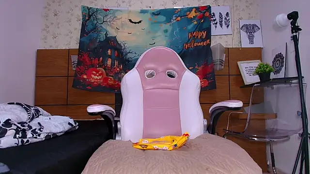 Snapshot of aisha_sh chatting on 14, 10, 2025 aisha sh online show from 14, 10, 2025