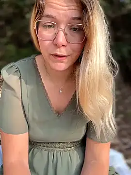 EmyLana online show from 1, 6, 2026