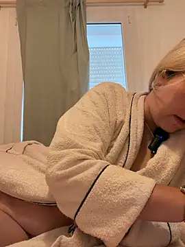 EmyLana online show from 12, 1, 2026