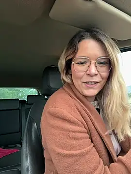 EmyLana online show from 6, 3, 2026