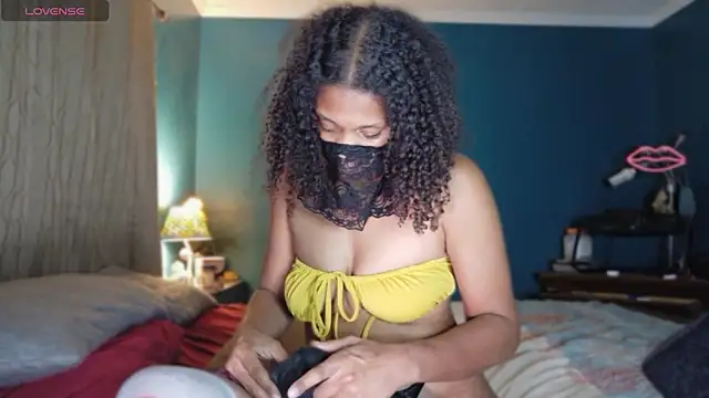 CurlyNony online show from 1, 10, 2025