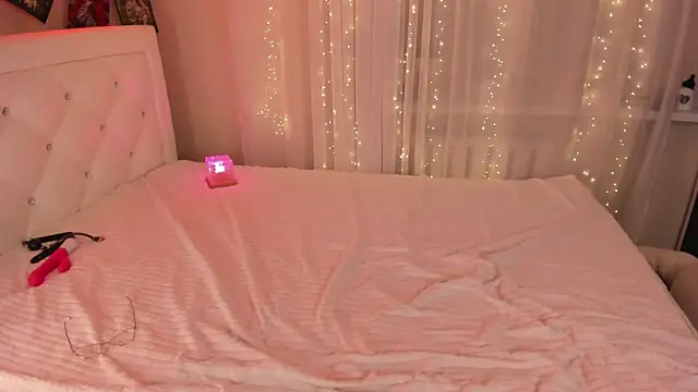 Natural pussy online show from 1, 3, 2025