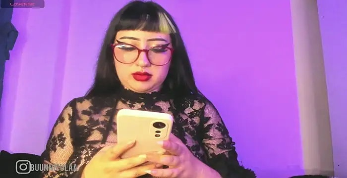 larissa01  online show from 9, 3, 2026