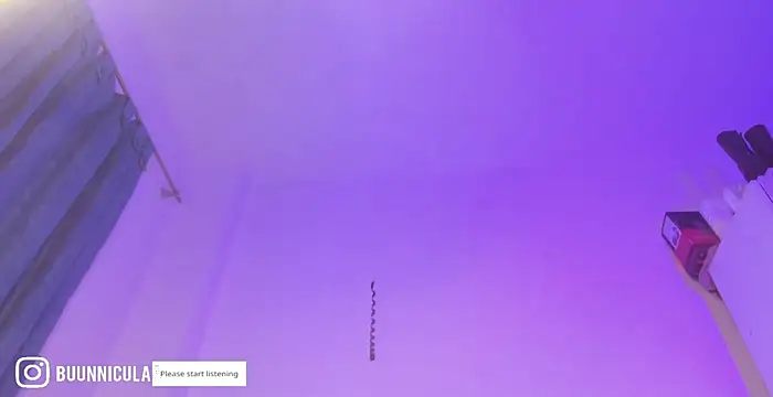 larissa01  online show from 11, 4, 2026