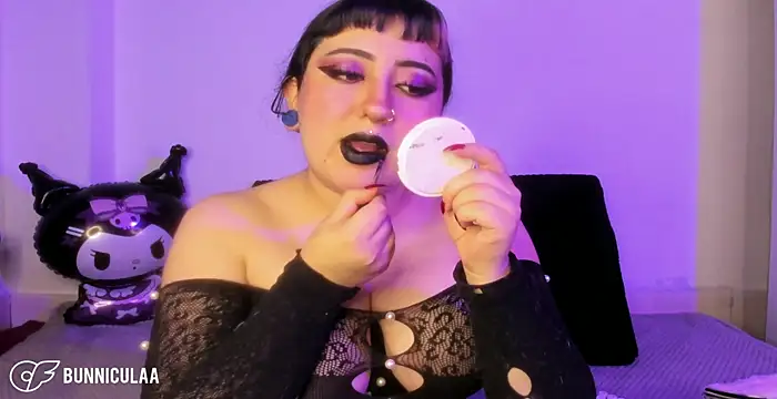 larissa01  online show from 16, 4, 2026