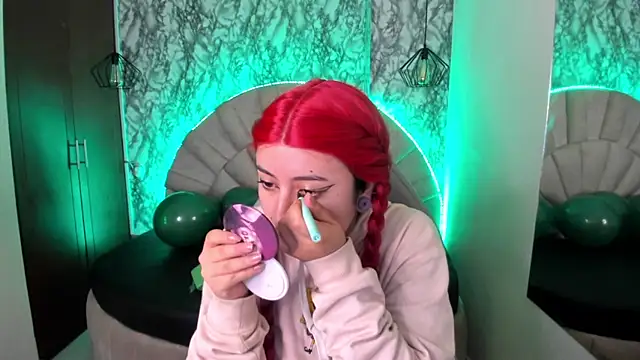 larissa01  online show from 18, 3, 2025