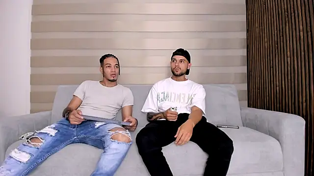 hot day online show from 4, 2, 2025