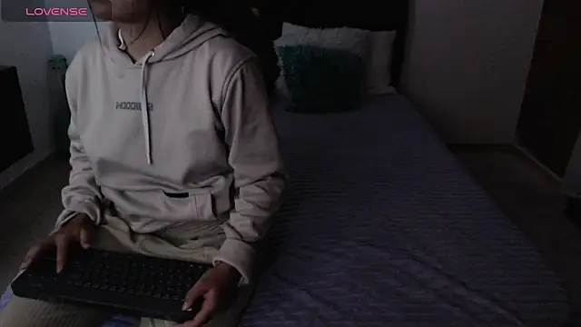 ValerieDamon online show from 22, 2, 2025