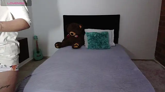 ValerieDamon online show from 11, 2, 2025