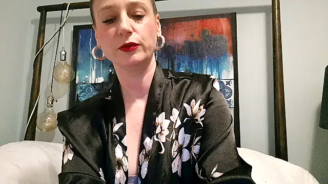 Audrey hotty online show from 30, 4, 2026