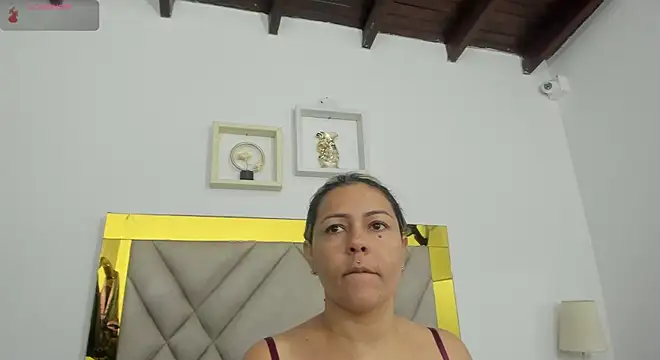 ariana-martins online show from 19, 3, 2025