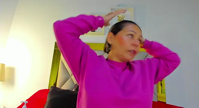 ariana-martins online show from 24, 10, 2025