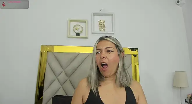 ariana-martins online show from 18, 3, 2025