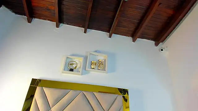 ariana-martins online show from 14, 11, 2025