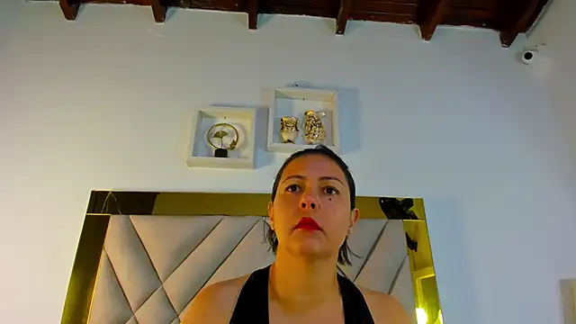 ariana-martins online show from 27, 11, 2025