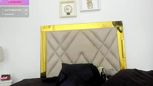 ariana-martins online show from 7, 3, 2025