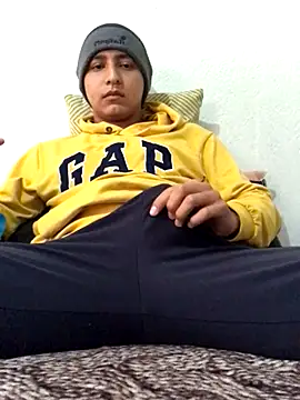 Snapshot of Slow_Kmazutra chatting on 2, 12, 2024 Slow Kmazutra online show from 2, 12, 2024